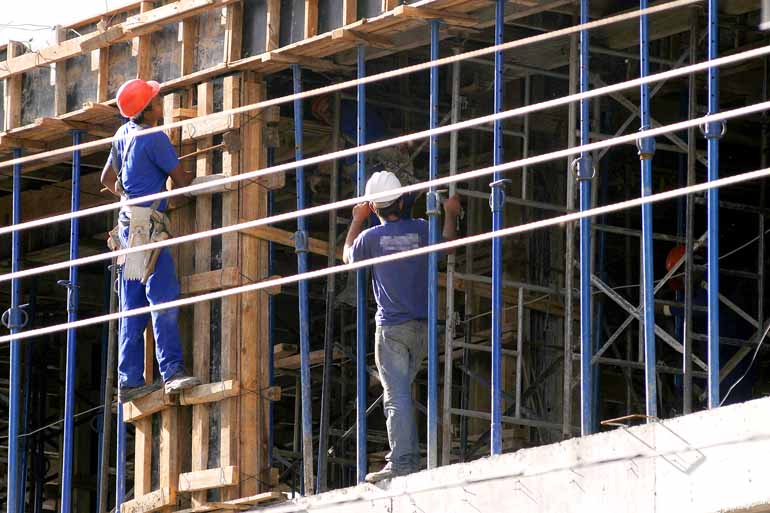 Arquivo FOLHA - A construção civil é um dos ramos de atividade com maior número de autuações relacionadas a acidentes de trabalho