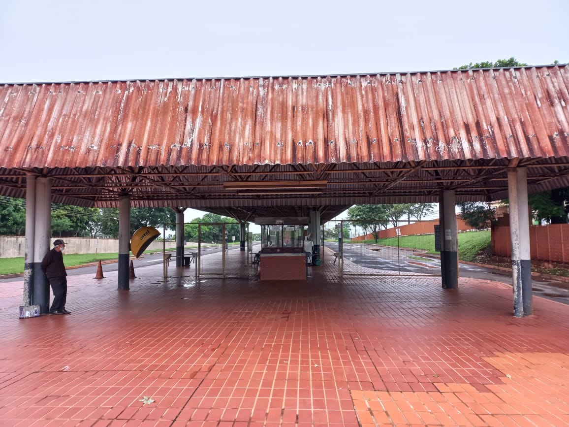 Como chegar até Av. Saul Elkind em Londrina de Ônibus?