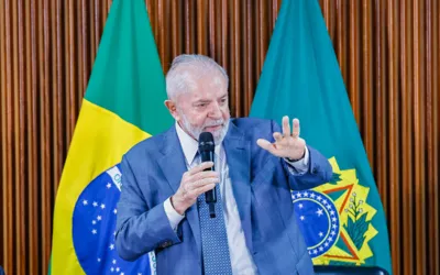 Imagem ilustrativa da imagem Lula avalia vetar taxação federal de compras internacionais até US$ 50