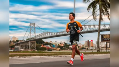 O engenheiro eletricista Claudio Yoshio Kanno, 38 anos, está preparado para os 42 km da Maratona de Londrina