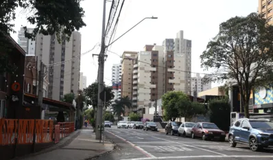 A proibição desses estabelecimentos na rua Paranaguá está prevista no parágrafo terceiro do artigo 245 e que foi colocada no PL a pedido do prefeito Marcelo Belinati (PP)