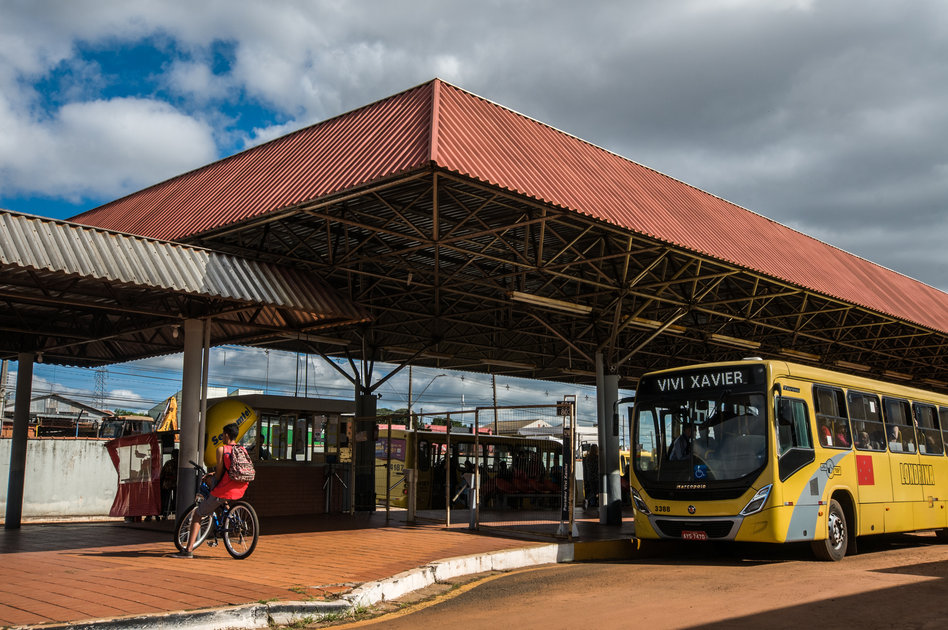 Como chegar até Av. Saul Elkind em Londrina de Ônibus?