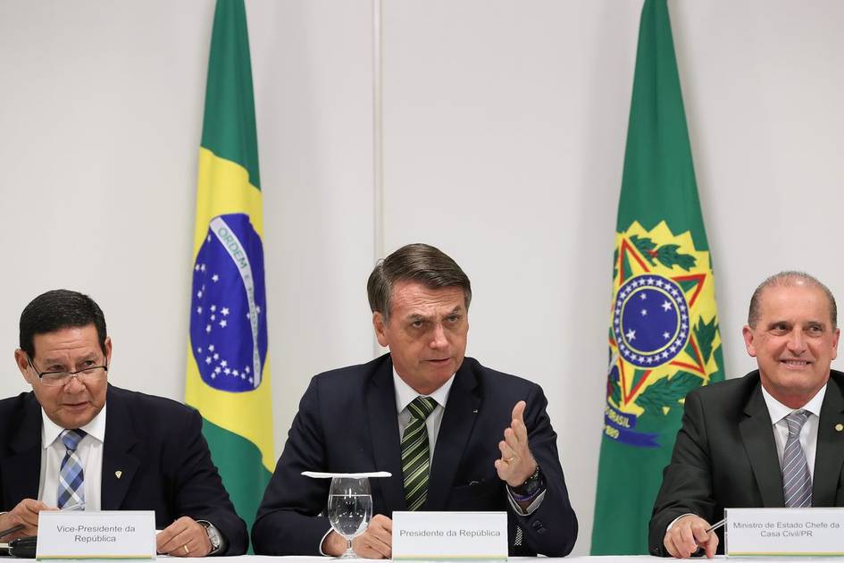 Governo brasileiro participa de reunião com negacionistas ...