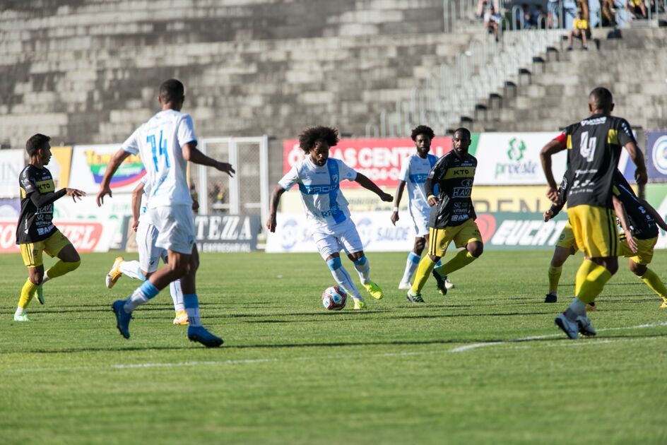 Em bom jogo, LEC empata com Juventude e fica na bronca com juiz