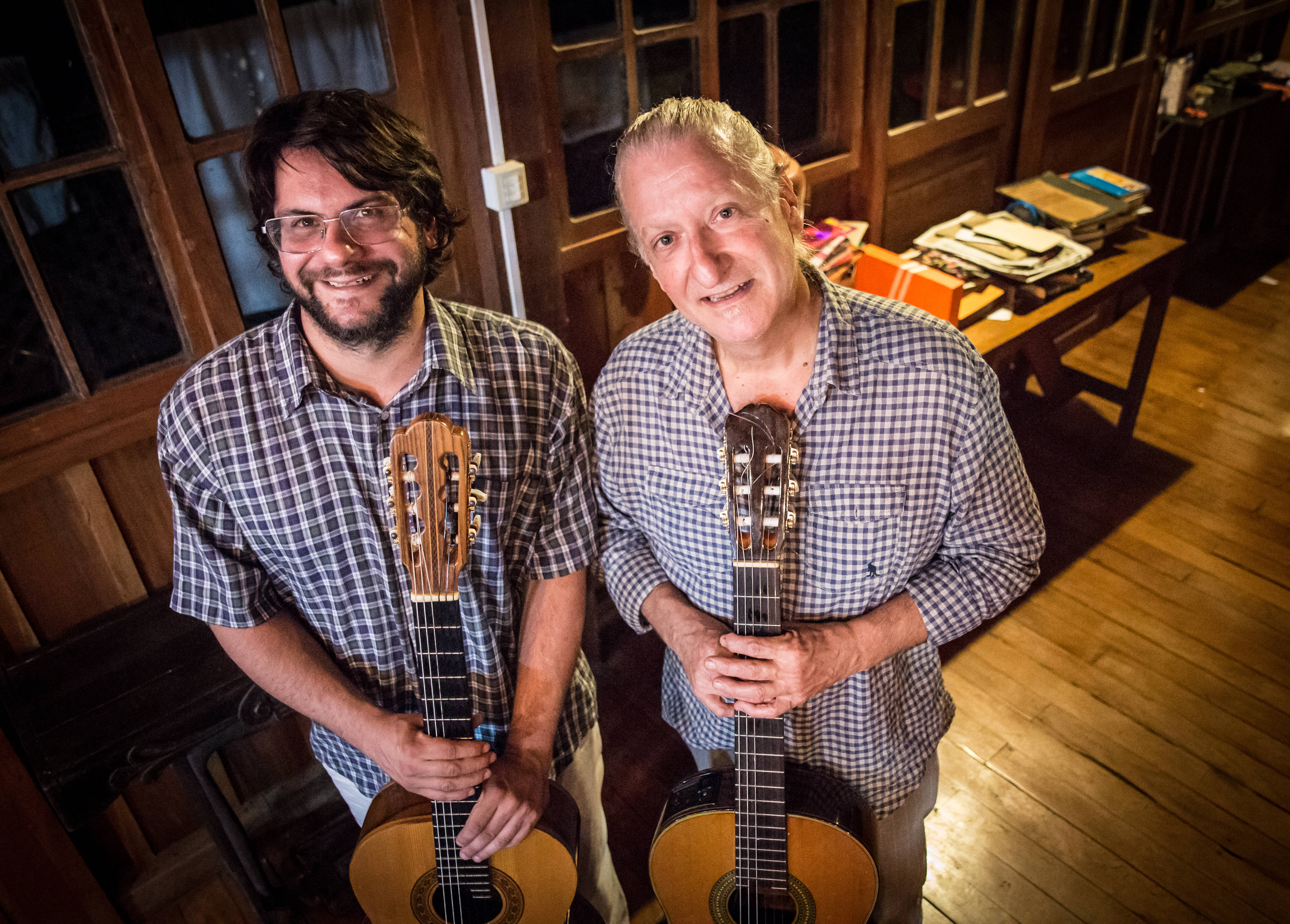 Bernardo Pellegrini e Israel Laurindo: músicas autorais ao violão
