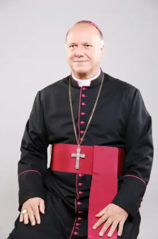 Imagem ilustrativa da imagem Missa celebra despedida de arcebispo de Cascavel