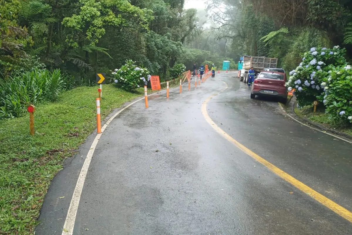 BR-277 foi liberada parcialmente na tarde desta quarta-feira