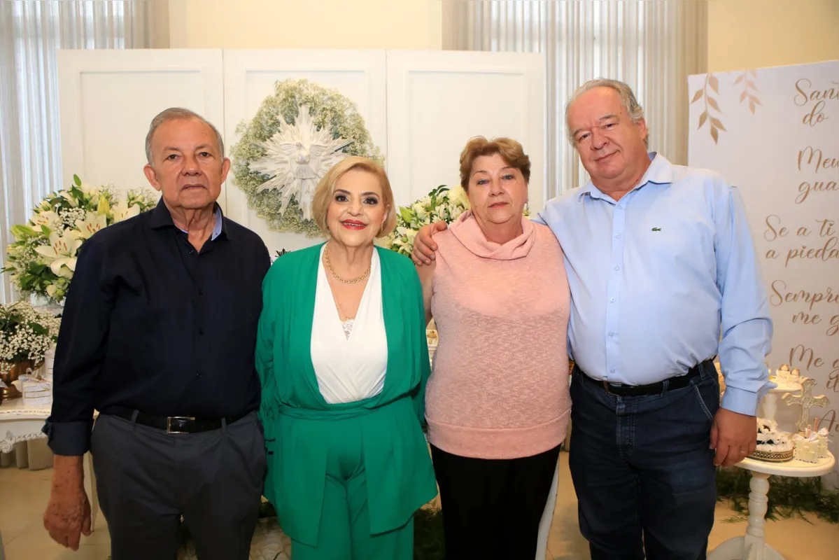 Os avós Rosana Khater e Geraldo Fontes, Rubens e Angélica Martins