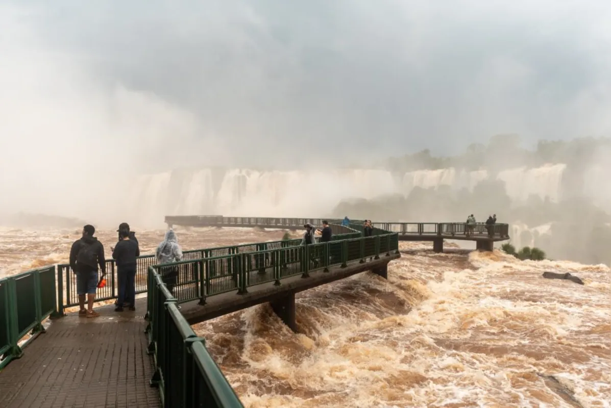 Primeiro Vídeo: Vazão das Cataratas do Iguaçu 5 vezes acima da média n