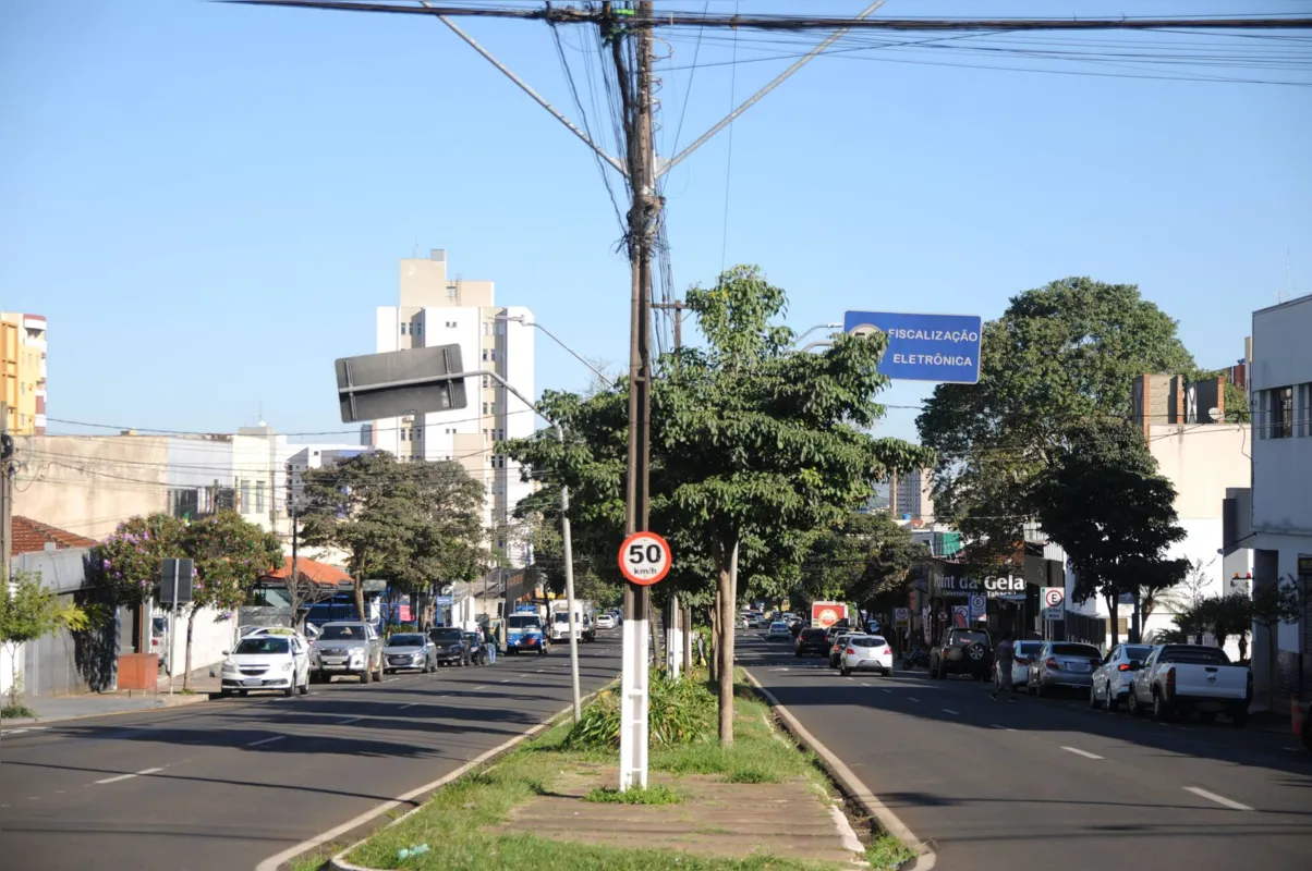 Como chegar até Av. Saul Elkind em Londrina de Ônibus?