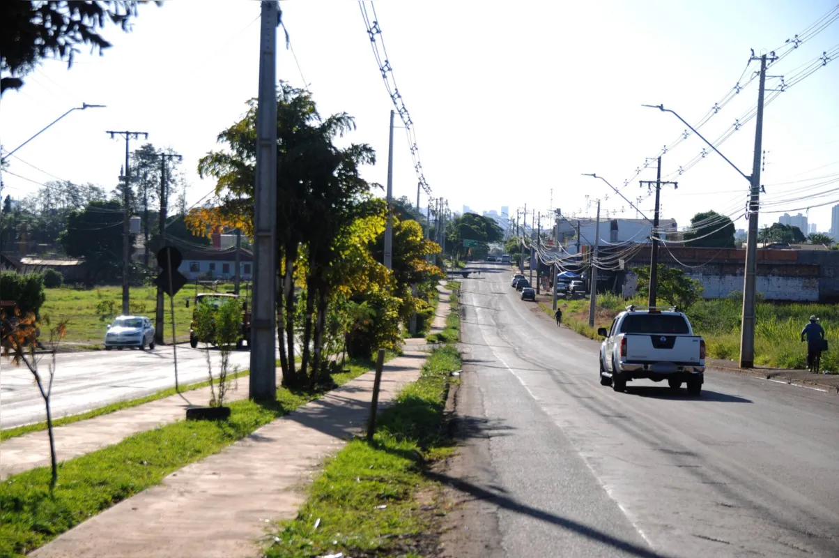 Como chegar até Av. Saul Elkind em Londrina de Ônibus?