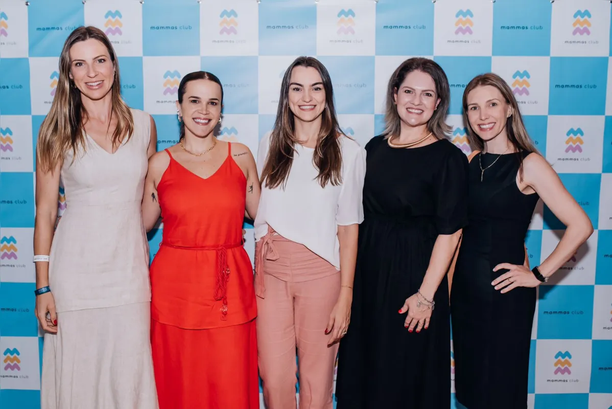 Fabiana Pedriali Macedo, Isadora Cambraia, Cíntia Spagnolo Malucelli, Cleiciane Brene Pereira e Khatiane Bomtempo, da Clínica Revitale