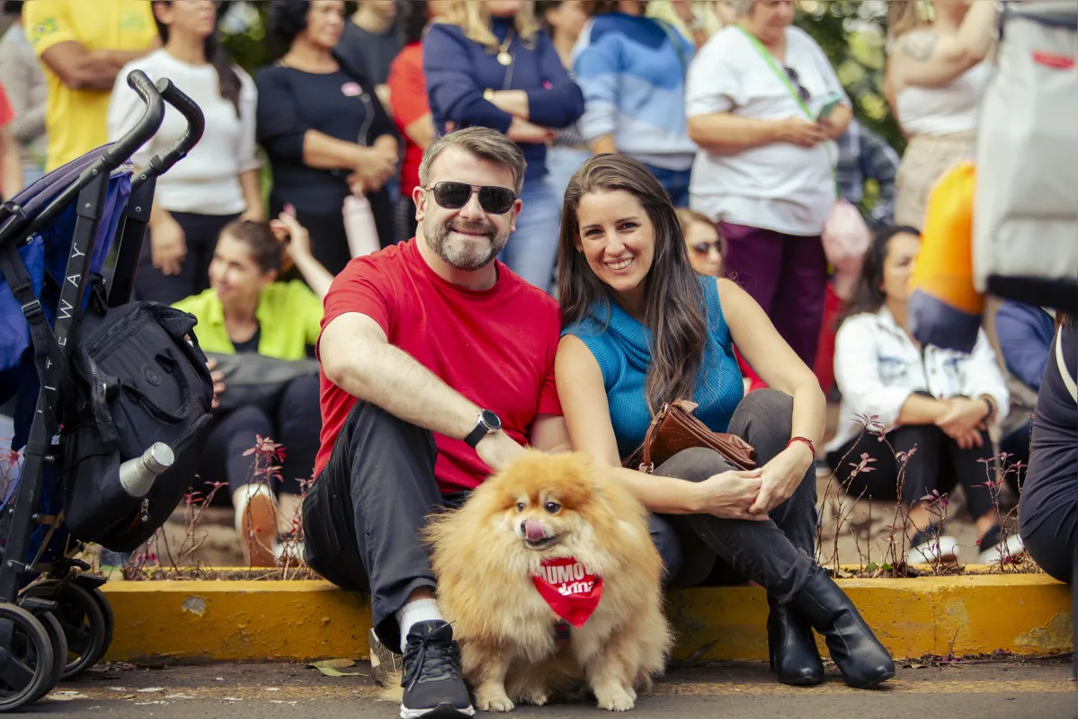 Lucas Pont, Luiza Monteiro e o mascote Luke