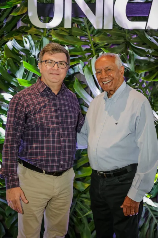 Segundo presidente do conselho de administração da Unicred Vale, Dr. Edson Tafner com o Pastor Messias Anacleto Rosa, da Primeira IPI - Igreja Presbiteriana Independente de Londrina