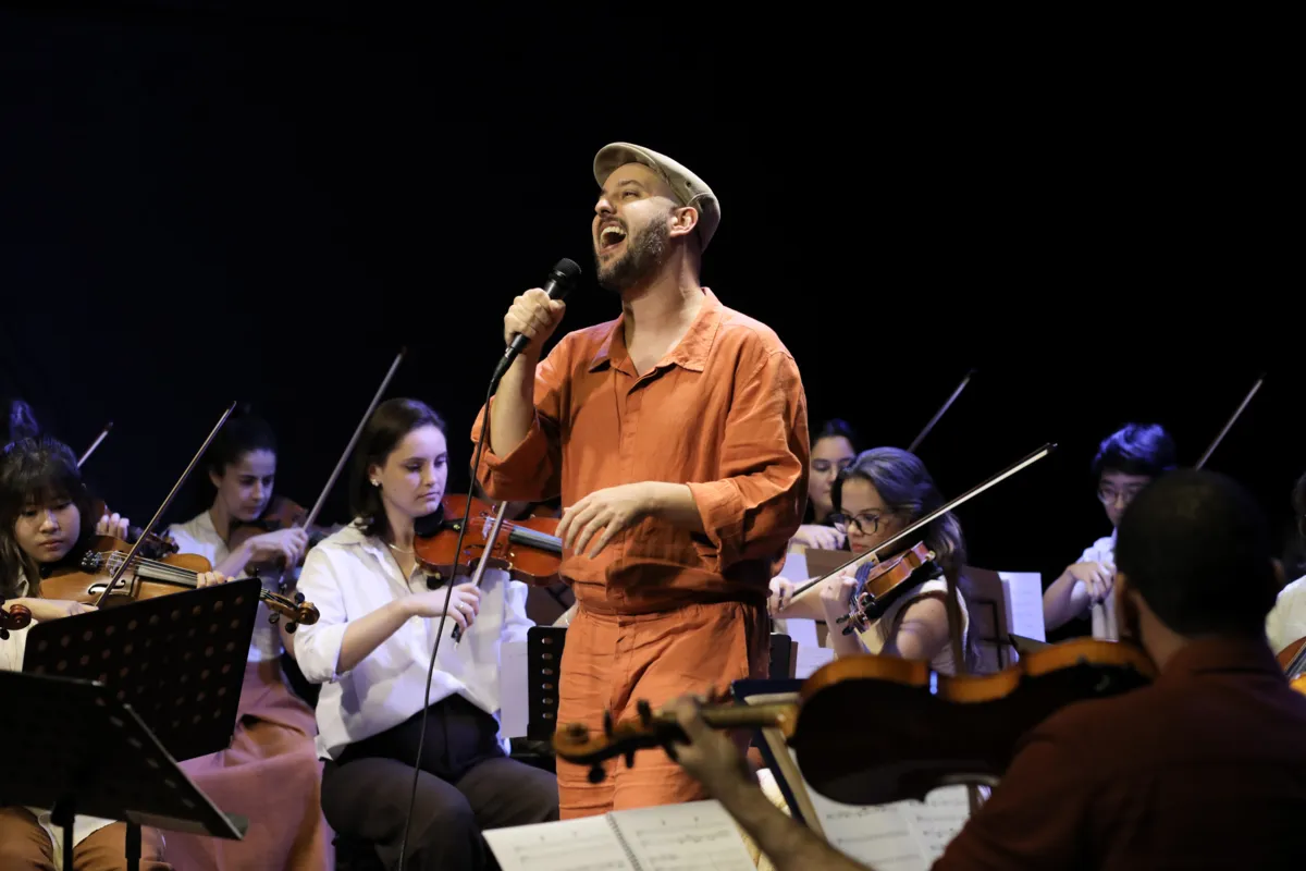 O cantor Paulo Vitor Apoloni vai interpretar sete canções de compositores nordestinos
