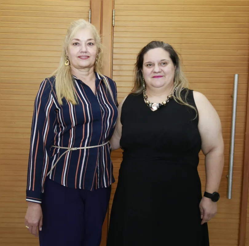 Sânia Stefani, vice-presidente da OAB Londrina, e Talita Rocha, presidente da Comissão dos Direitos da Pessoa Idosa