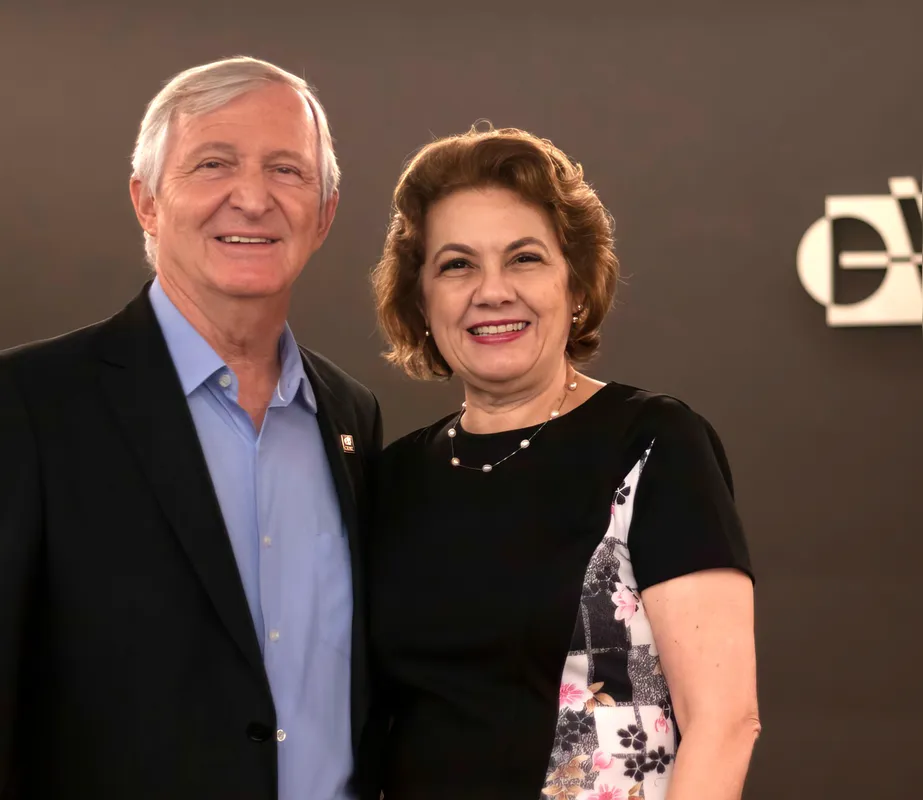 O engenheiro Ney Humberto Secco com a esposa Iara