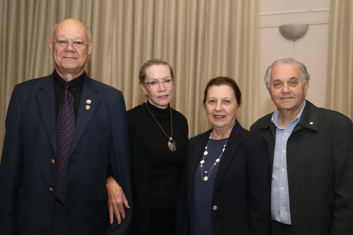 Oswaldo dos Santos Jr, Monica Inge Santos, Marinilce Ferreira dos Santos e Antônio Ferreira dos Santos