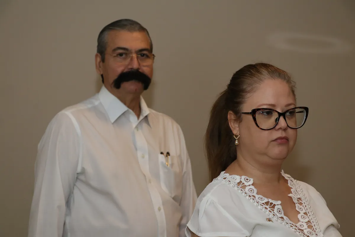 Andressa Fernandes do Nascimento e o doutor Alvino Aparecido Filho