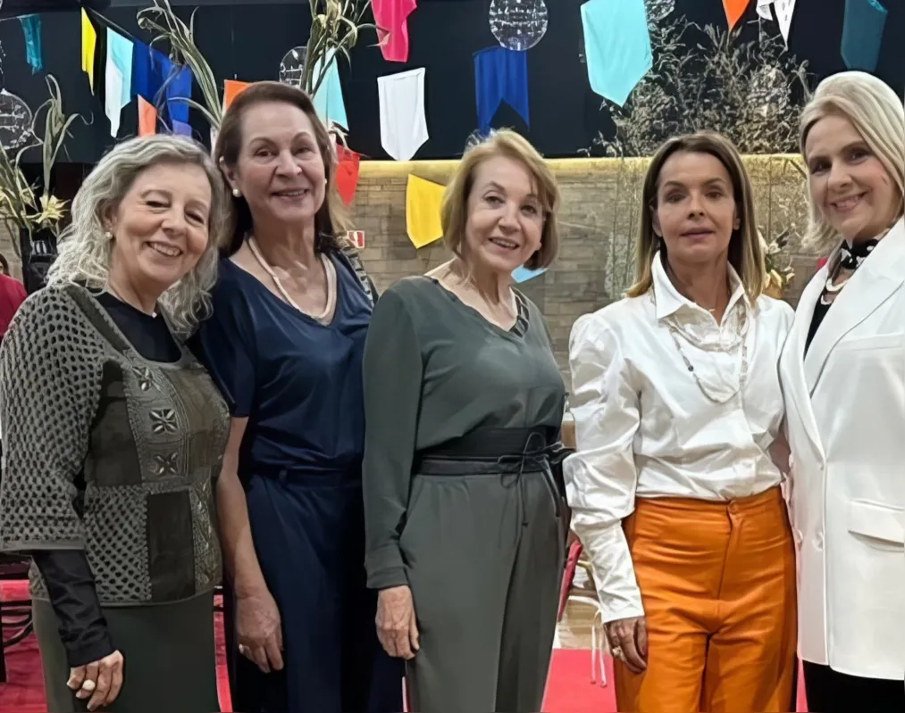 Leliane Noivo, Sônia Swarça , Silvia Pavan, a presidente do Pro Vida, Rita Ribeiro, e Fátima Sella