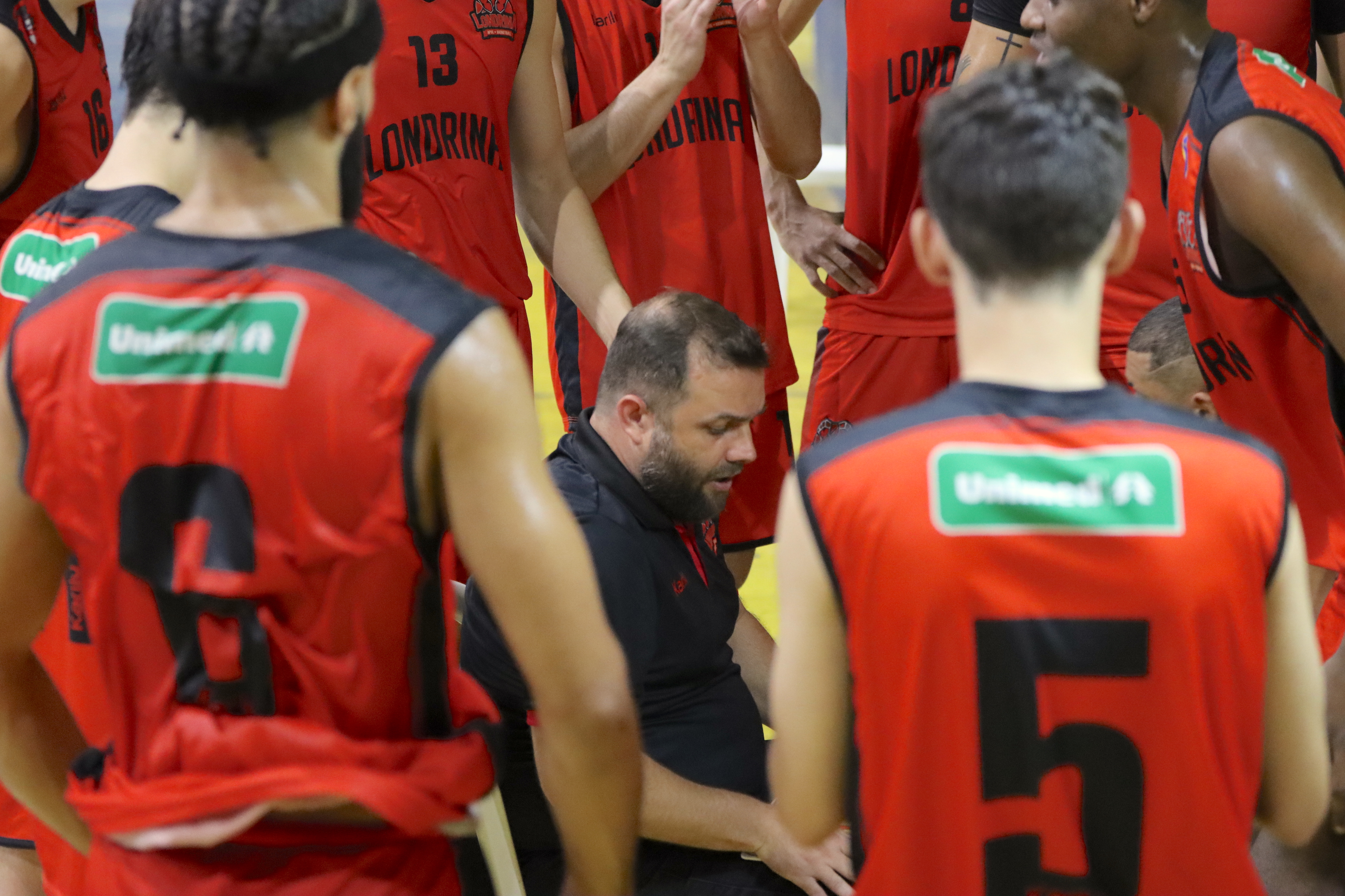 Paranaense de Basquete começa neste sábado, 3, com Maringá em quadra -  Prefeitura do Município de Maringá